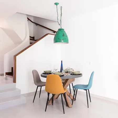 Beachside Surf & Sun Playa Americas Villa *