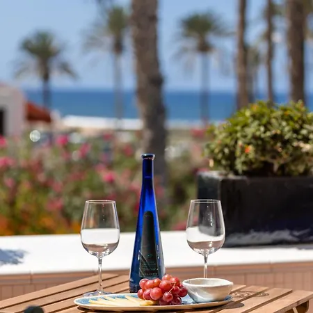 Beachside Surf & Sun Playa Americas Villa