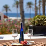 Beachside Surf & Sun Playa Americas 빌라